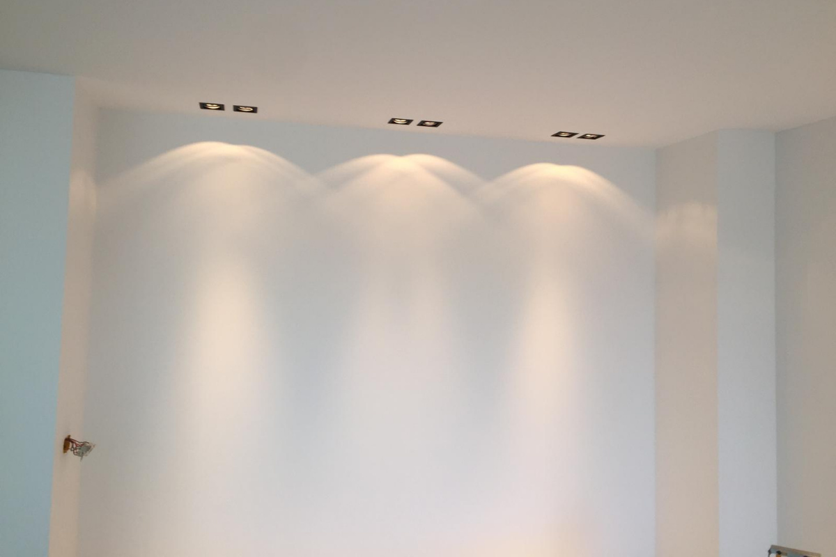 Éclairage spots LED coin TV