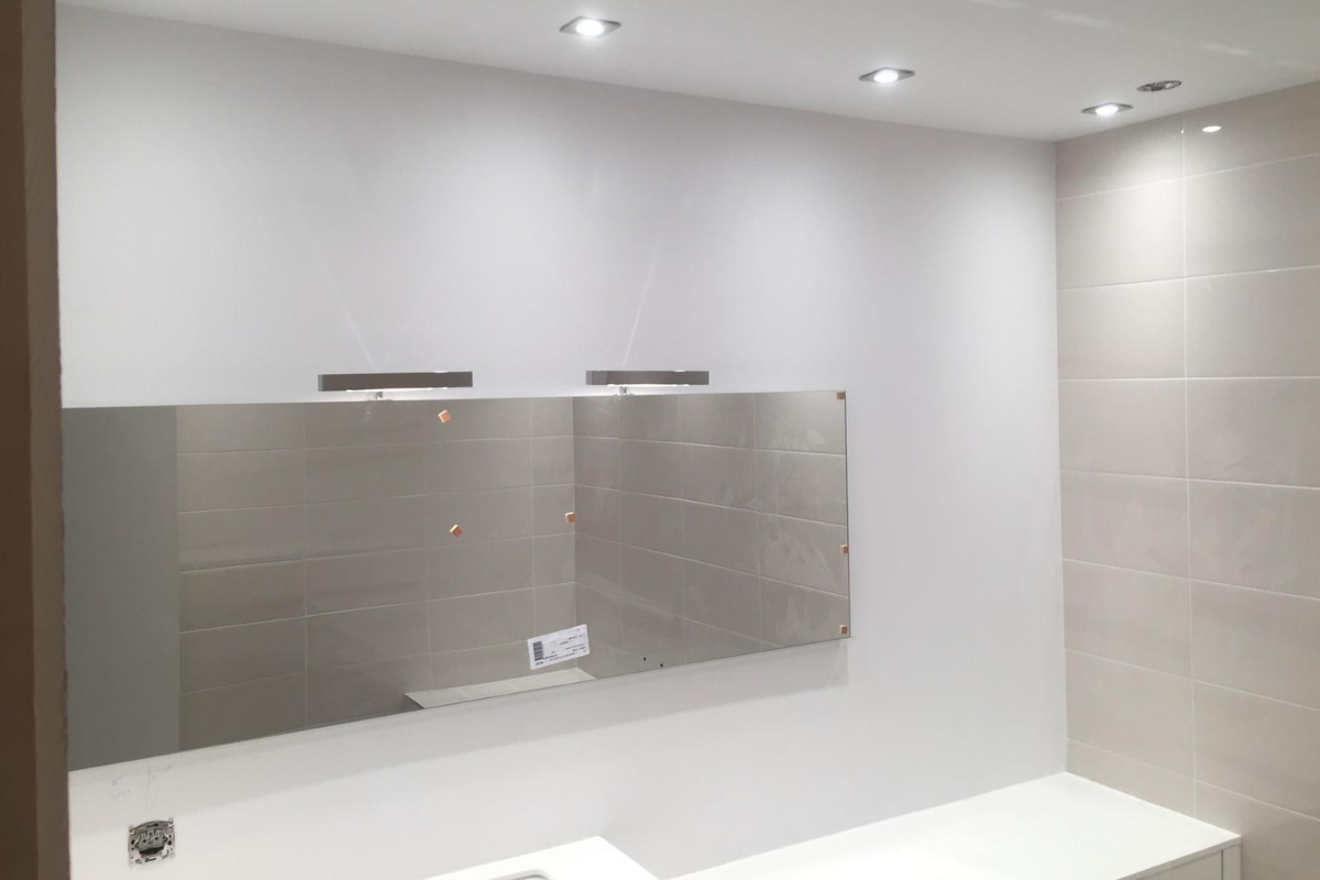 Éclairage spots LED salle de bain